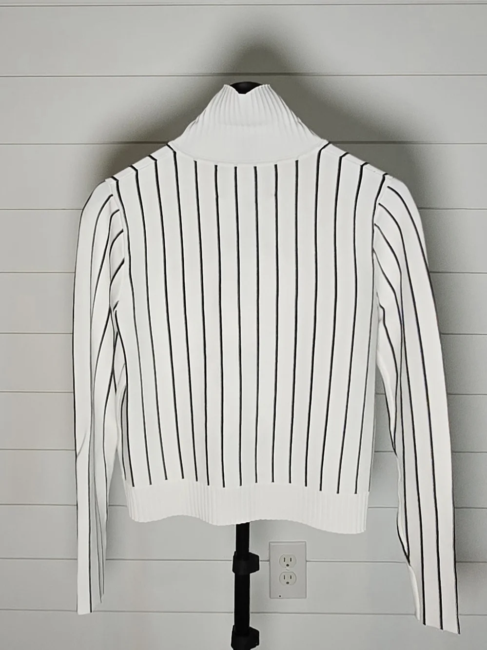 NWT Aleeza Paris White w Black Stripes Knit Cardigan S - Picture 4 of 6